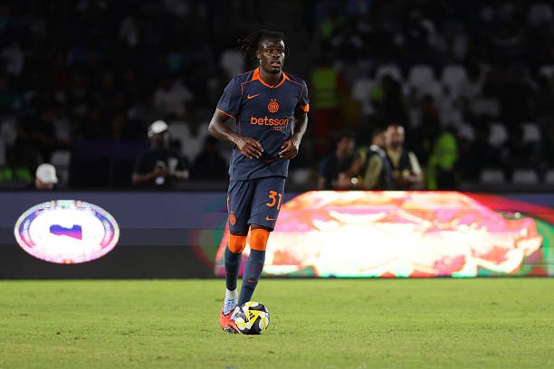 Chelsea dành sự quan tâm đến Yann Bisseck.