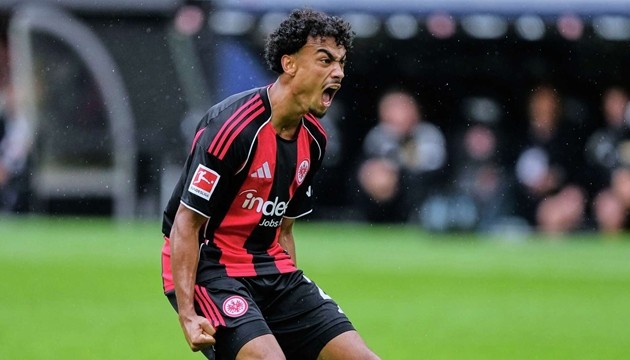 Nathaniel Brown, tài năng được Real Madrid và Arsenal tranh giành.