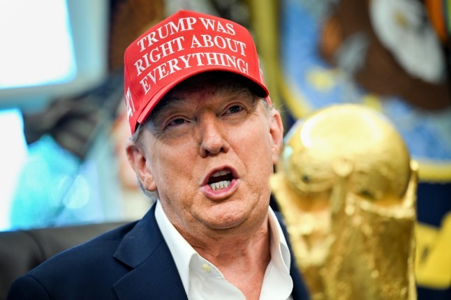 Trump đe dọa can thiệp vào địa điểm tổ chức World Cup 2026.