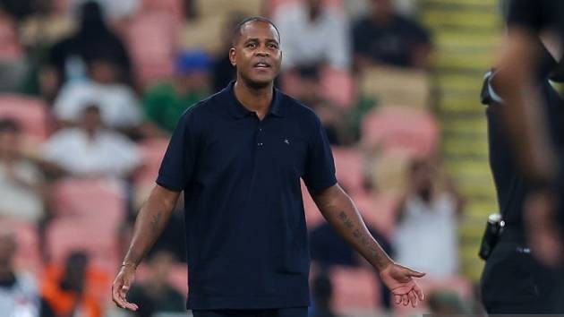 Kluivert rời ghế nóng khiến fan Indonesia hả hê.