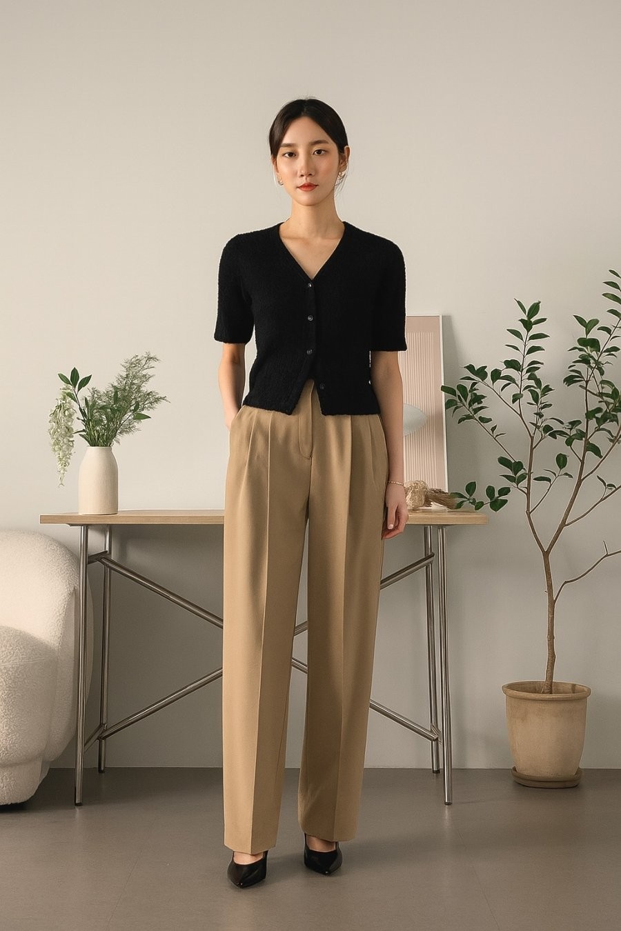 Sự tối giản luôn có chỗ đứng riêng – một outfit dành cho nàng yêu thích sự gọn gàng nhưng vẫn đủ cuốn hút.
