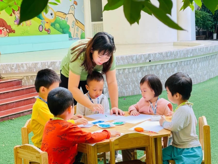 Mức phụ cấp 80% áp dụng cho viên chức và người lao động làm công tác giảng dạy trong các cơ sở giáo dục mầm non tại vùng có điều kiện kinh tế - xã hội đặc biệt khó khăn.
