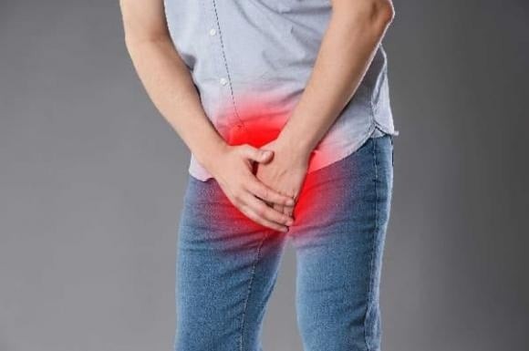 Một khối u không đau có thể là dấu hiệu cảnh báo ung thư tinh hoàn.