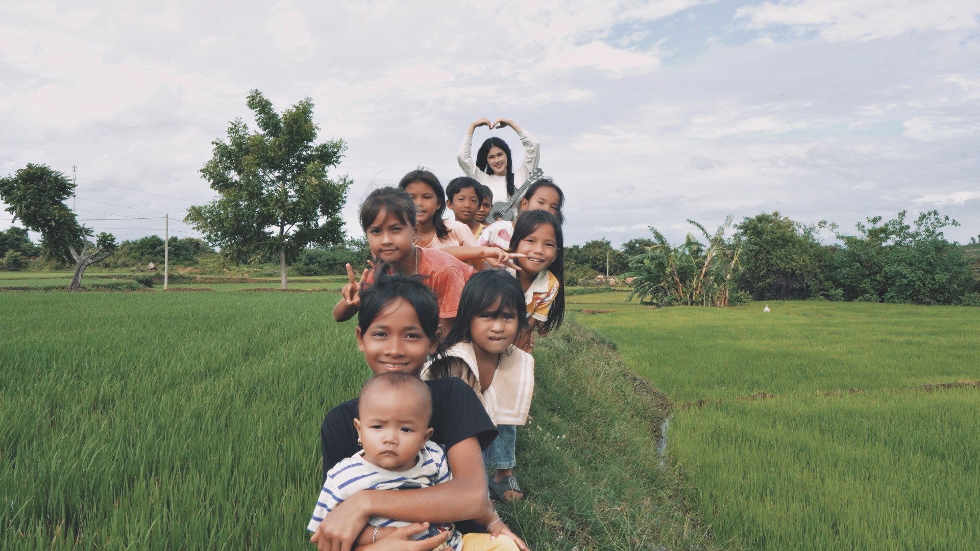 RNI-Films-IMG-160DB712-0843-4227-9D28-CFA1746B1B05