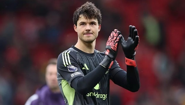 Đối đầu Liverpool là bài kiểm tra quan trọng dành cho thủ thành trẻ người Bỉ.