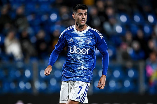 Alvaro Morata là niềm hy vọng trên hàng công Como.