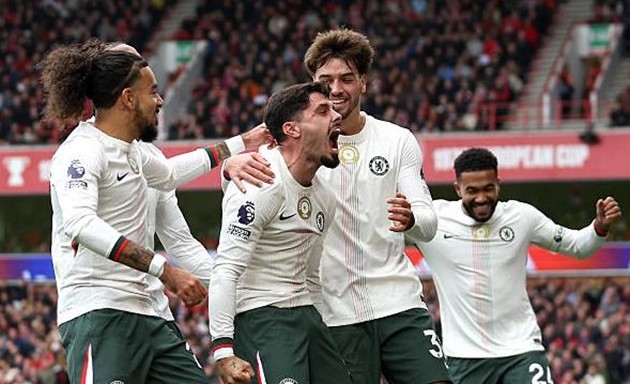 Chelsea thắng dễ Nottingham Forest trên sân khách.