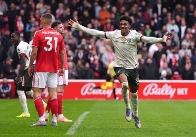 Josh Acheampong - 8 điểm. Acheampong hỗ trợ tấn công tốt. Cải thiện đáng kể trong hiệp hai và là người mở tỷ số bằng cú đánh đầu dũng mãnh từ đường tạt của Neto, một khoảnh khắc bước ngoặt.