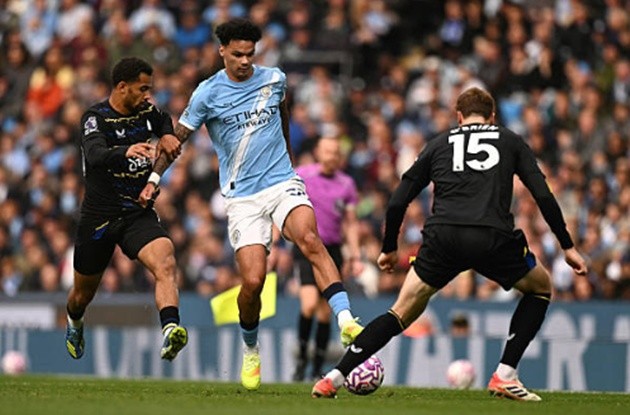 Gonzalez – 7 điểm: Điều phối bóng ổn định, giúp Man City làm chủ khu trung tuyến. Không nổi bật nhưng rất hiệu quả trong kiểm soát nhịp độ.