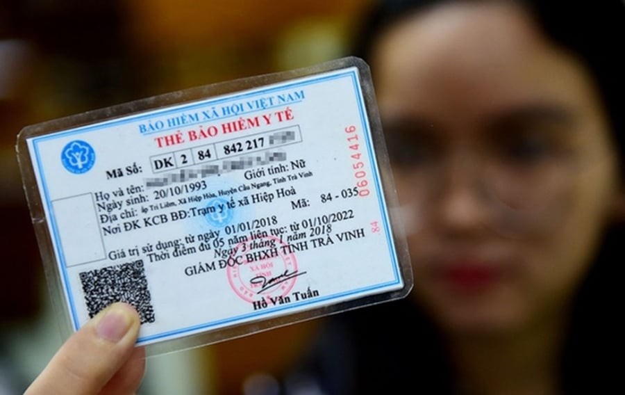 Phó Giám đốc BHXH TP. HCM, bà Nguyễn Thị Thu Hằng, cho biết theo Điều 26 Luật BHYT năm 2024, người tham gia BHYT có quyền lựa chọn và thay đổi cơ sở khám, chữa bệnh ban đầu tại tuyến y tế phù hợp.