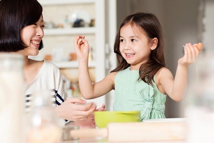 Nếu người cha vốn điềm đạm, nhẹ nhàng thì không nhất thiết phải cố gắng trở nên nghiêm khắc.