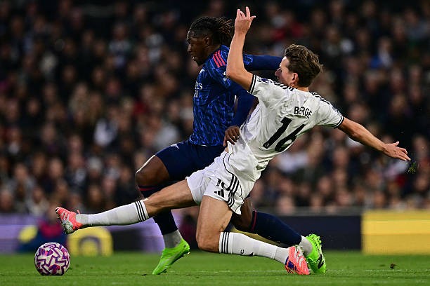 Eberechi Eze (7.1): Không phải lúc nào cũng ở trạng thái tốt nhất trong trận đấu này. Anh ấy đôi khi có những pha xử lý hơi cẩu thả, có lẽ một phần vì rất khó tìm được khoảng trống trong khu vực trung tâm đông đúc của đối phương. Tuy nhiên, những khoảnh khắc bùng nổ của anh vẫn cho thấy nguy hiểm tiềm tàng.