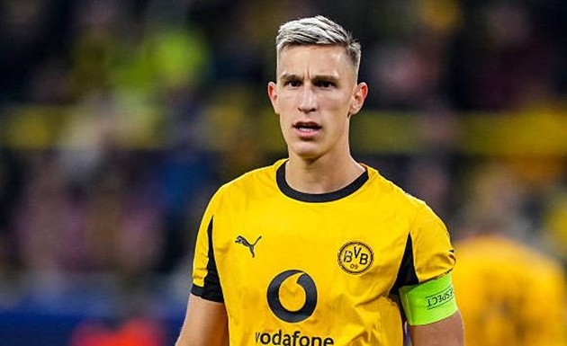 Nico Schlotterbeck lọt tầm ngắm Liverpool.
