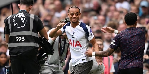 Xavi Simons được kỳ vọng sẽ cải thiện hàng công Spurs nhờ lối chơi đa dạng.