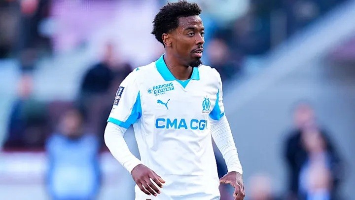  Gomes chơi mờ nhạt khi đội thắng đậm.