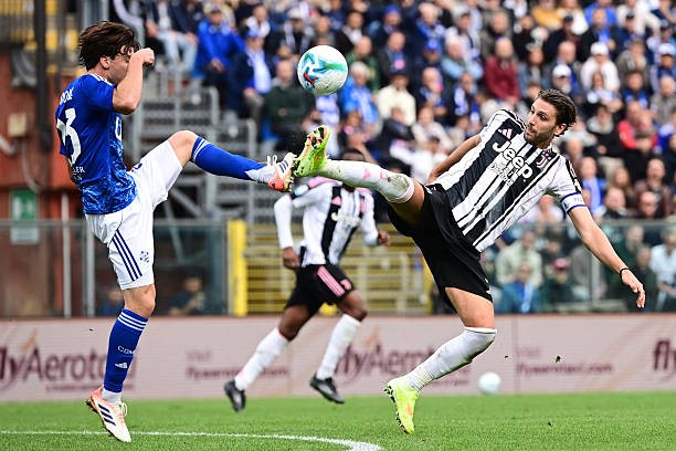 Juventus thua sốc trước Como.