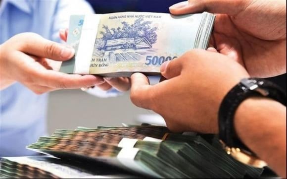 Luật Việc làm 2025 (hiệu lực từ 1/1/2026) quy định mức hưởng TCTN hằng tháng vẫn bằng 60% mức bình quân tiền lương tháng đóng BHTN của 6 tháng gần nhất trước khi nghỉ việc, nhưng tối đa không quá 5 lần mức lương tối thiểu vùng được công bố tại tháng cuối cùng đóng BHTN.