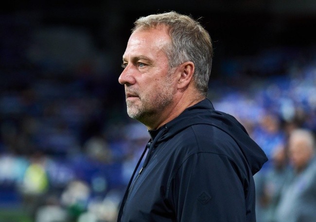 HLV Flick cần biến tấu hàng công.