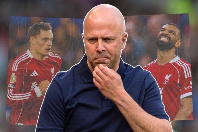 Slot loay hoay trong việc sắp xếp đội hình.