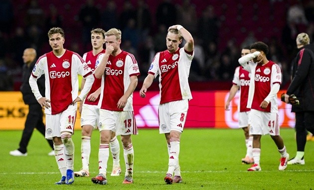 Ajax đang gặp khủng hoảng phong đ6ọ