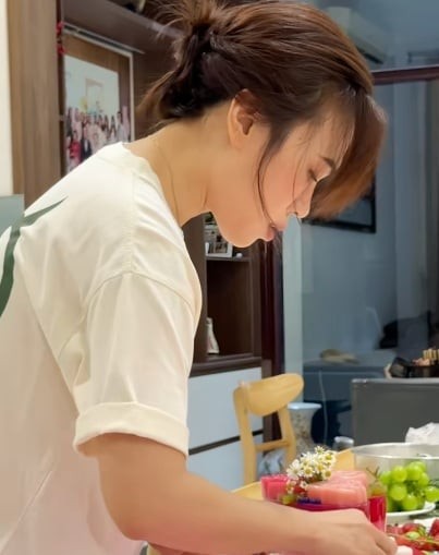 Mỹ Tâm khiến khán giả bất ngờ bởi sự khéo tay và tỉ mỉ của mình.