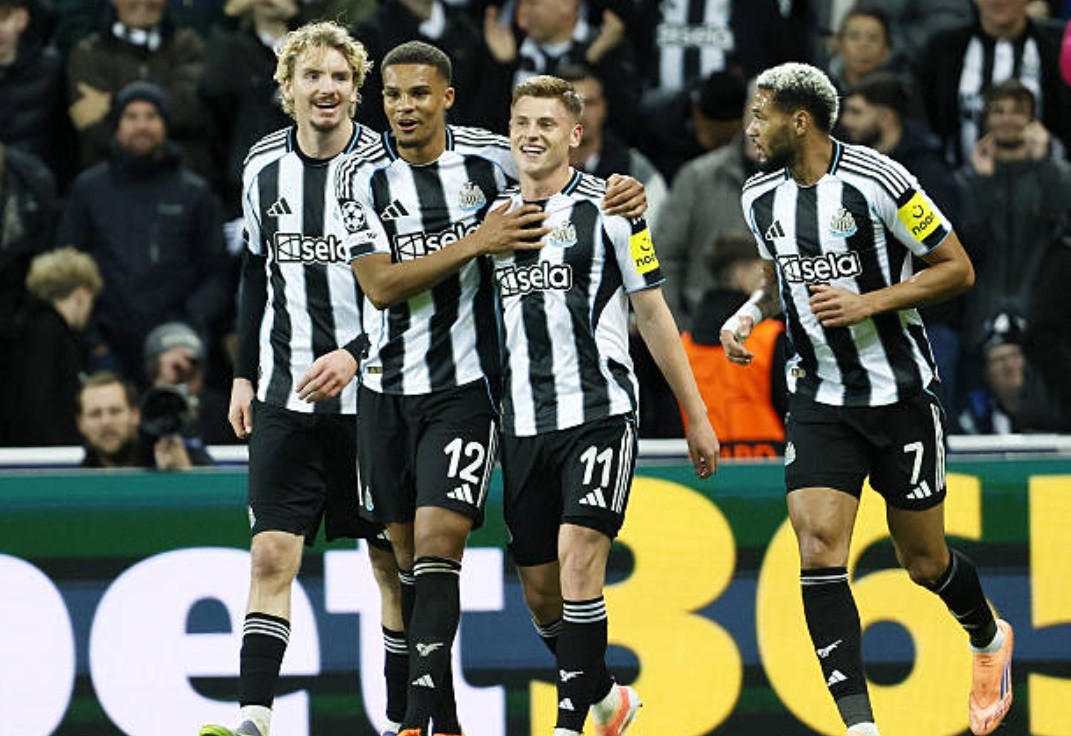 Newcastle giành chiến thắng dễ dàng trước Benfica.