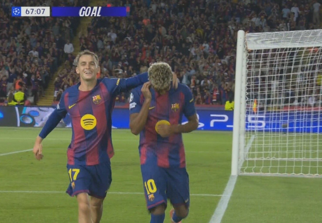 Màn ăn mừng đầy ẩn ý của Yamal.