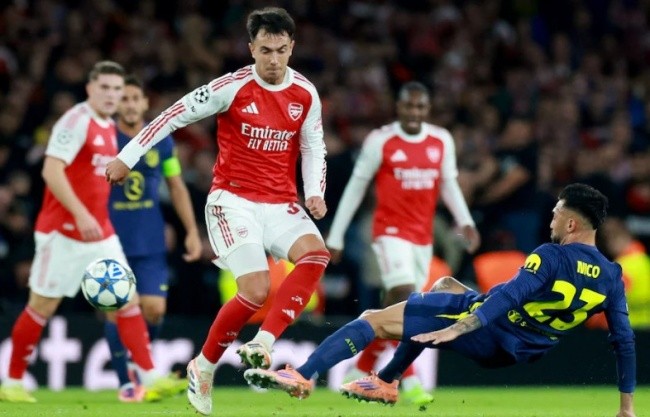 Zubimendi là ông chủ tuyến giữa.