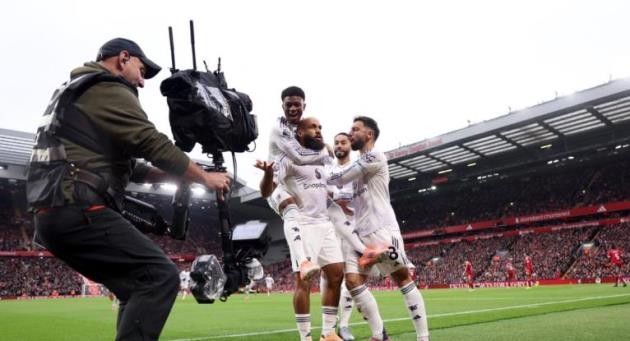MU thăng hoa trước Liverpool.