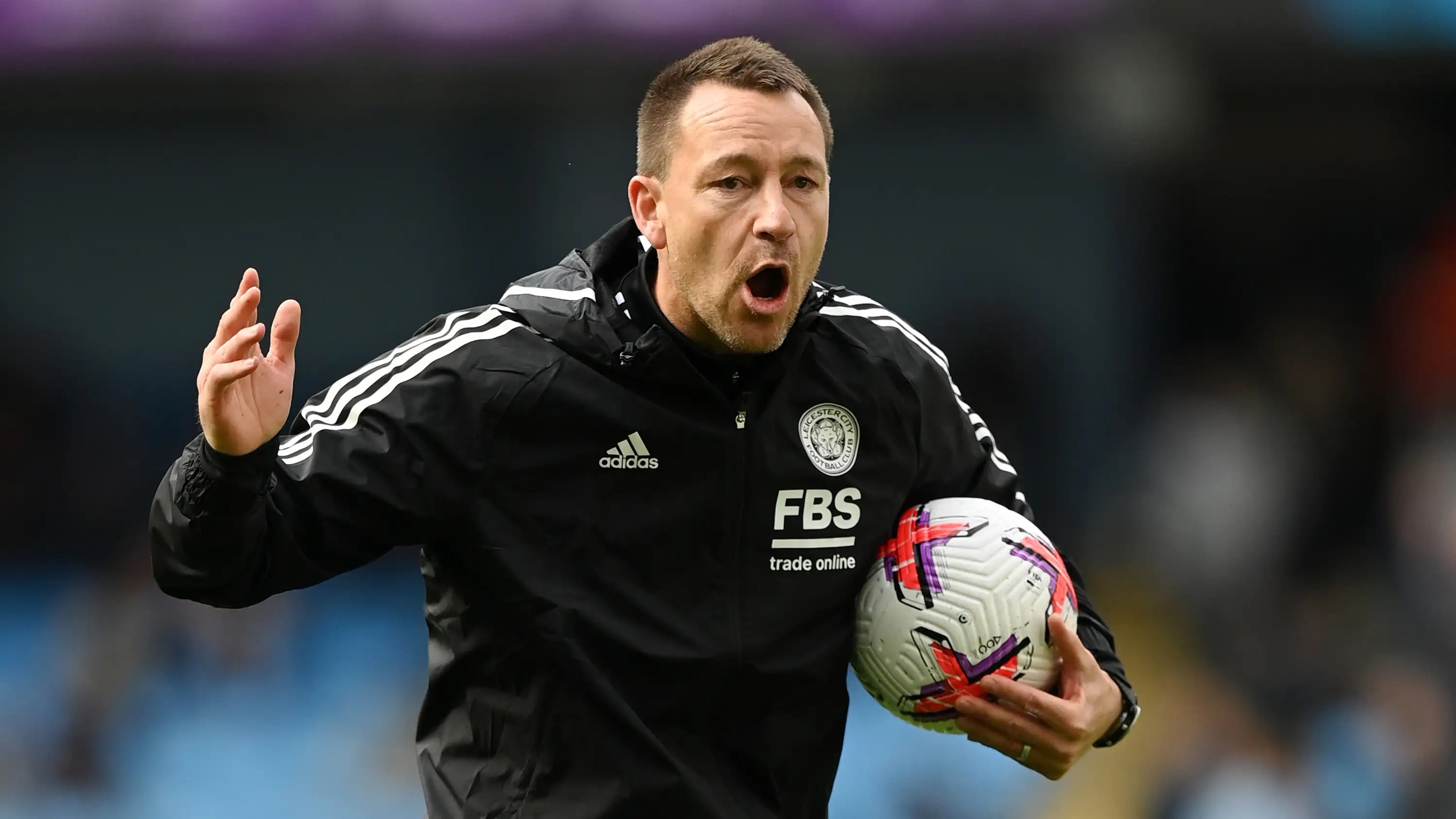 John Terry thất vọng khi không được chú ý cho một công việc huấn luyện.