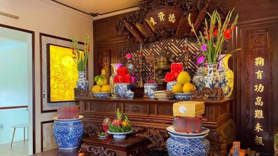 Gia chủ nên chú ý tới các vật phẩm đặt trên bàn thờ.