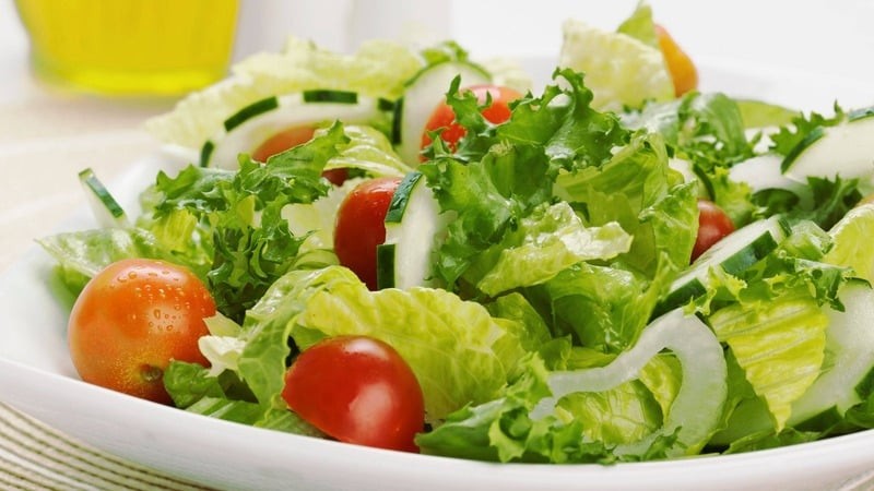Hãy ăn nhiều rau xanh vào buổi tối. Ảnh minh họa