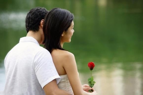 Trong thực tế, nhiều bậc cha mẹ vì nóng lòng chuyện cưới xin mà vô tình làm tổn thương chính con mình.
