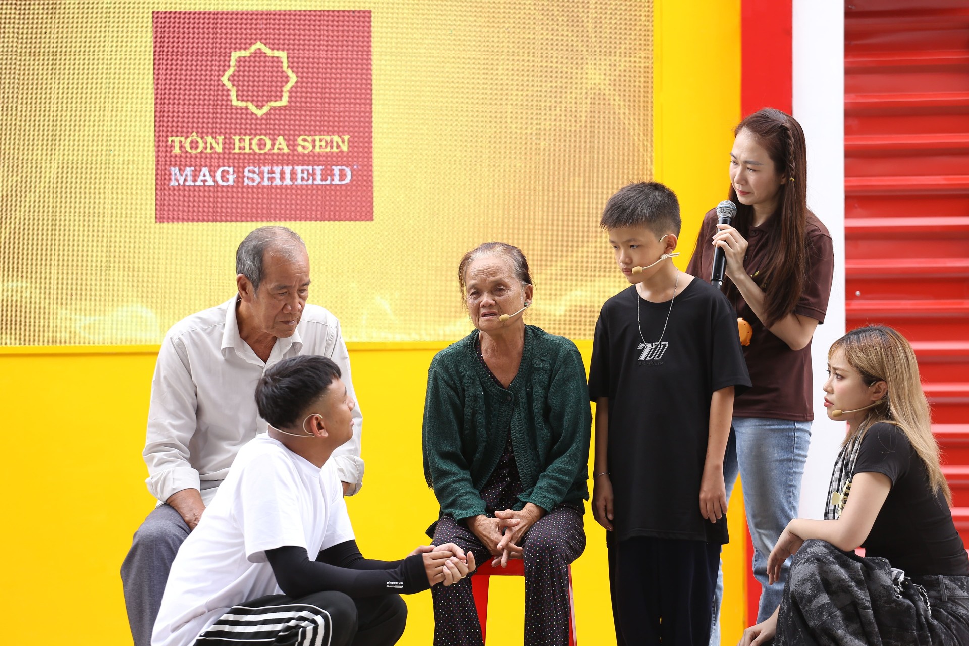 1–Gia đình em NGUYỄN CÔNG HẬU (15) (1)