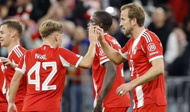 Kane không thể ngừng việc ghi bàn