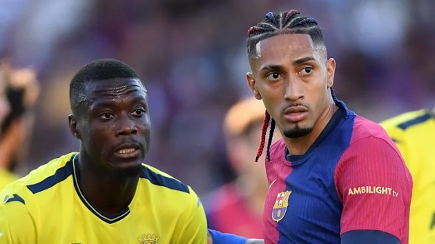 Tàu ngầm vàng tức giận vì trận đấu với Barcelona bị hủy.