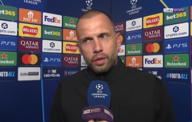 Heitinga đánh giá cao Chelsea.