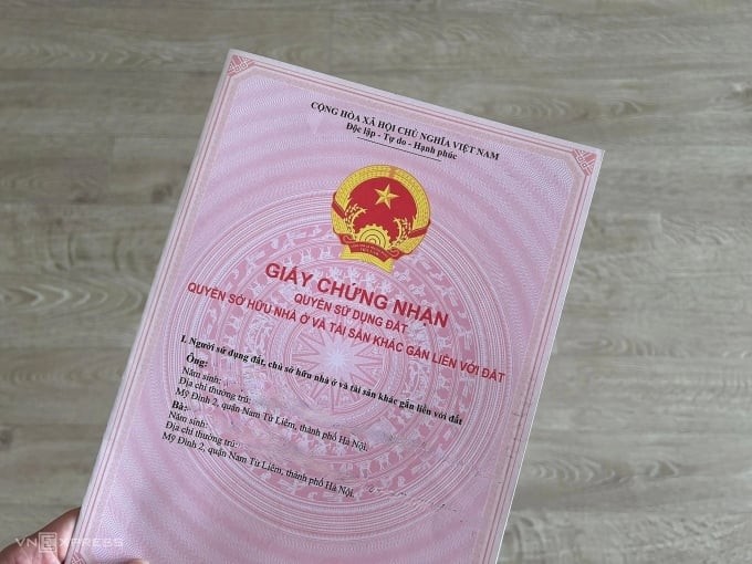 Theo quy định mới, hộ gia đình và cá nhân có thể ghi nợ toàn bộ số tiền sử dụng đất khi được cấp Giấy chứng nhận quyền sử dụng đất lần đầu nếu có nhu cầu.