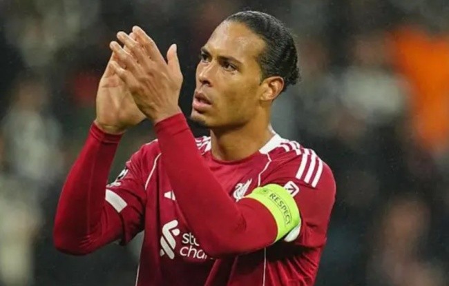 Van Dijk cùng đồng đội vực dậy sau chuỗi trận thua.