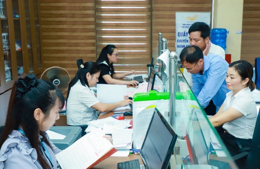 Theo báo Tiền Phong, Chủ tịch Quốc hội Trần Thanh Mẫn, thay mặt Ủy ban Thường vụ Quốc hội, đã ký ban hành Nghị quyết về việc bổ sung dự toán thu ngân sách nhà nước năm 2024, đồng thời phân bổ và sử dụng nguồn tăng thu ngân sách trung ương năm 2024.