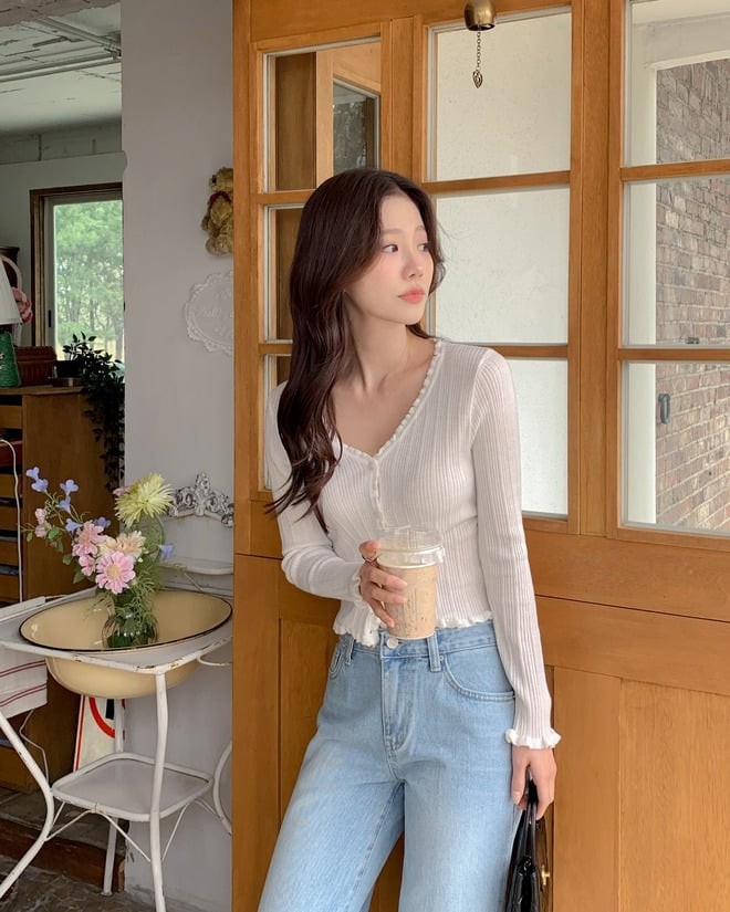 Đây là lựa chọn tuyệt vời để diện đi làm hay dạo phố.