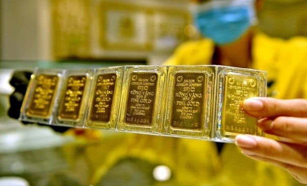 Trong khi đó, Tập đoàn Phú Quý niêm yết giá vàng miếng SJC ở mức 146 – 148,5 triệu đồng/lượng, giảm 1 triệu đồng/lượng ở cả hai chiều.