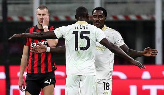 Pisa mang đến nhiều khó khăn cho AC Milan.