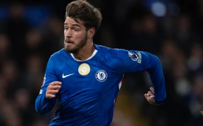 Marc Guiu trong màu áo Chelsea.