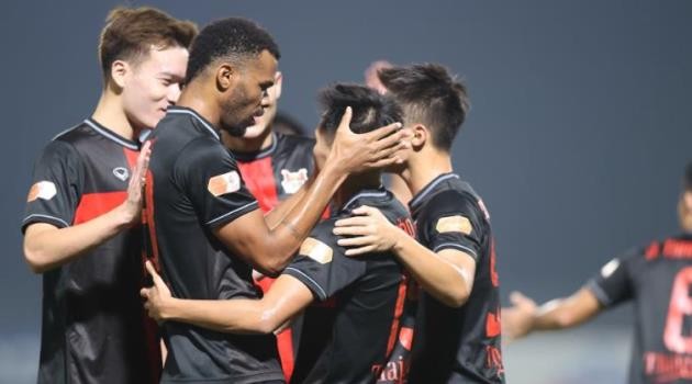 Ninh Bình ngược dòng thành công.