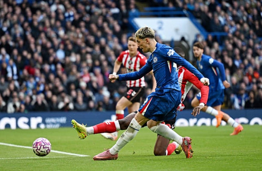 Garnacho mở điểm cho Chelsea.