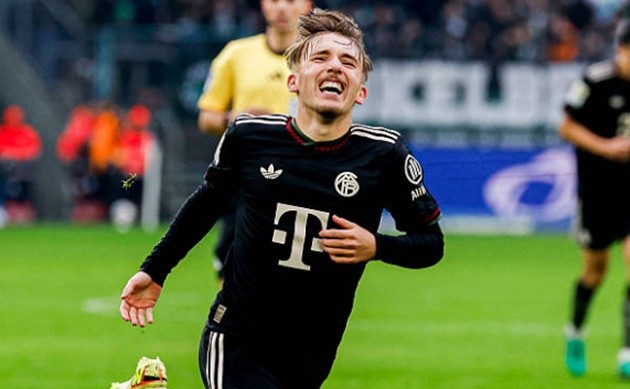 Lennart Karl ghi siêu phẩm ấn định tỷ số 3-0