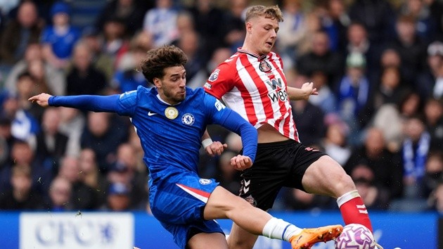 Guiu gây thất vọng trước Sunderland