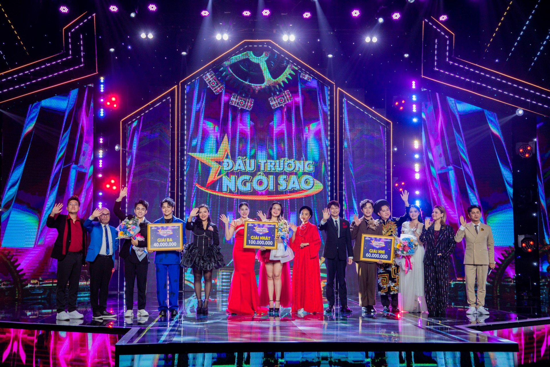 TRAO GIAI TEAM (1) (1)