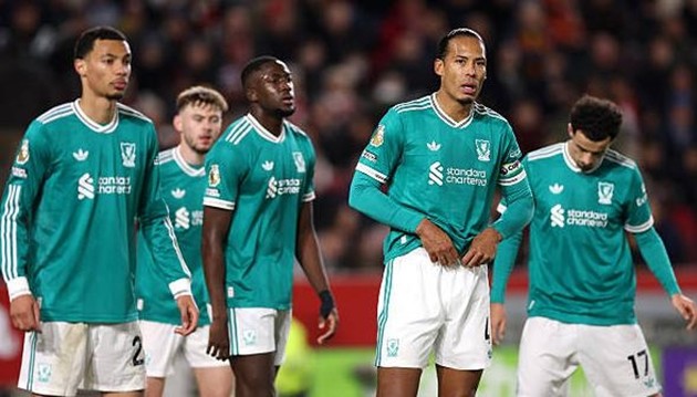Liverpool thua trận thứ 4 ở Ngoại hạng Anh.